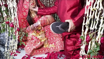 तेरी मां की कुंवारी चूत में लंड दिया